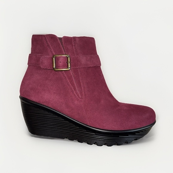 nwt SKETCHERS Suede Parallel Wedge Ankle Boots (Day Date): size 7.5 W - Picture 1 of 6